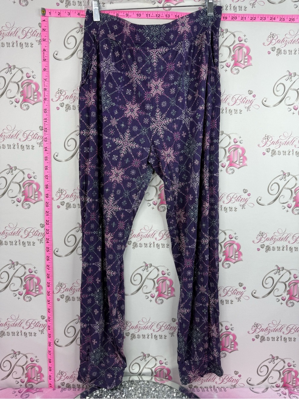 Georgia and Rylan pants pj snow flakes cute  Purple Printed Pajama Pants
